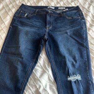 Kensie Effortless Ankle Mid rise jeans. Size 12 / 31